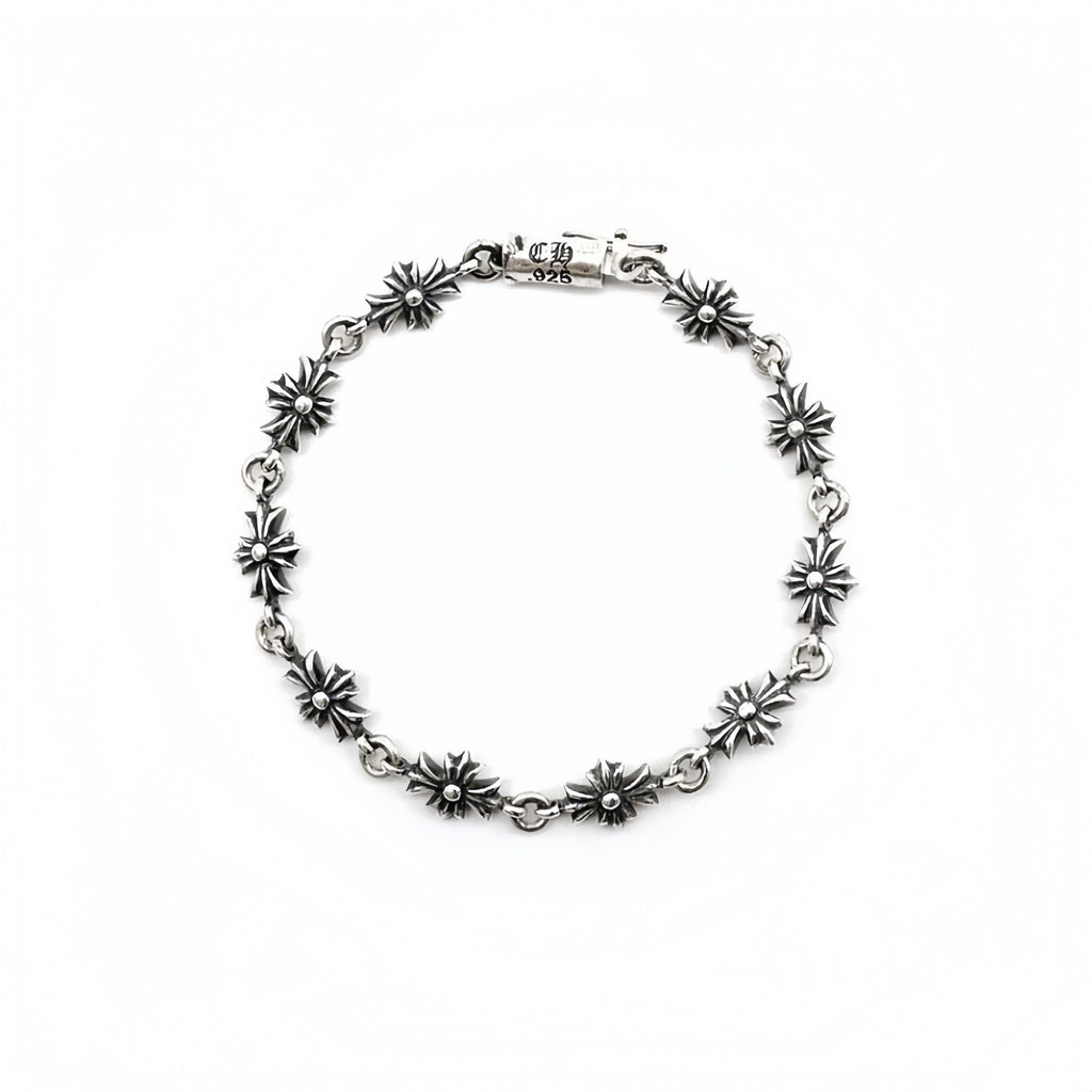 Silver Tiny E Bracelet