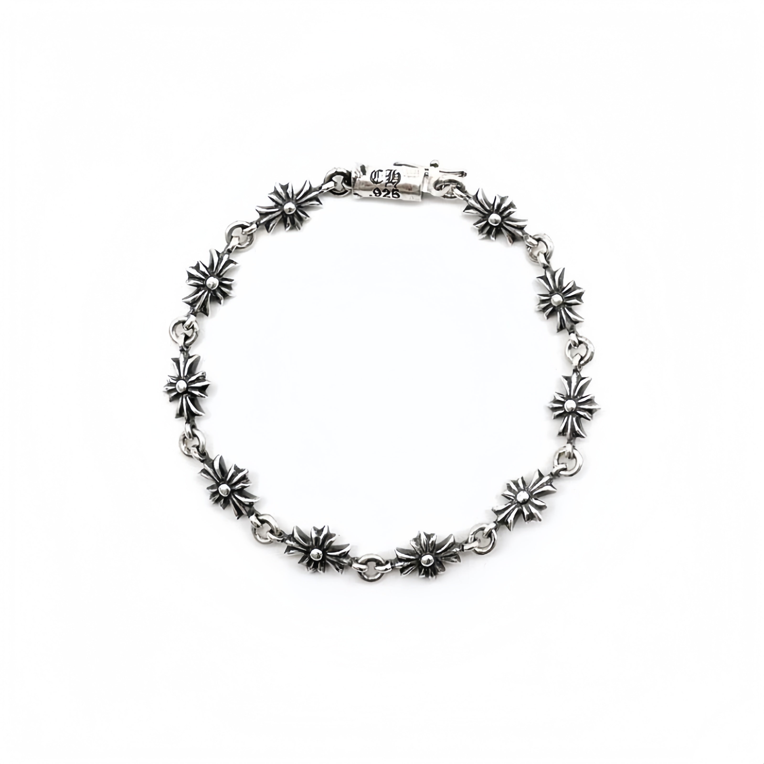 Silver Tiny E Bracelet