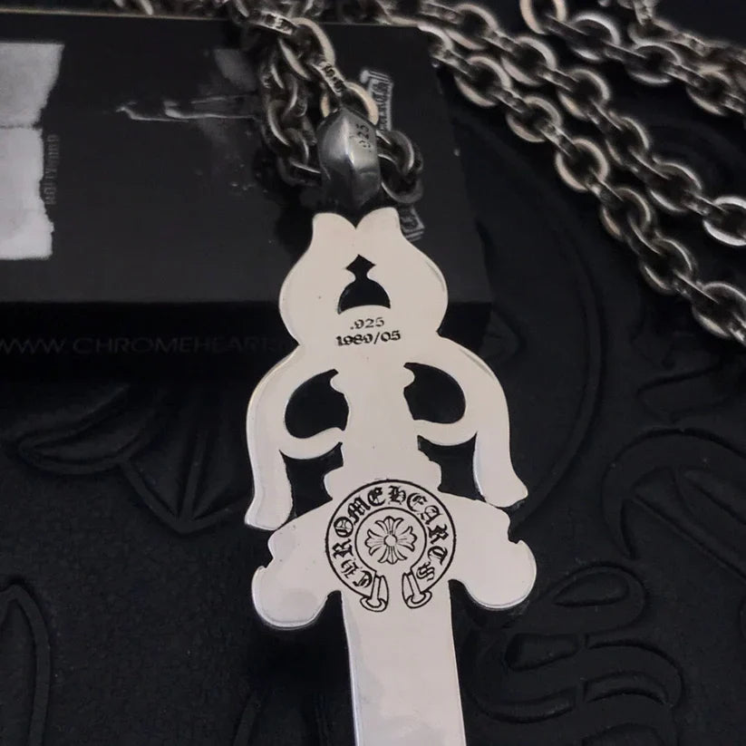 LOGO NECKLACE 6