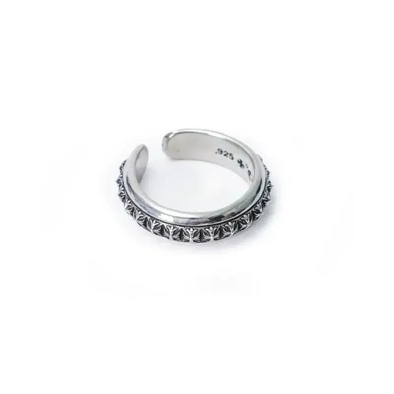 PLUS PYRAMID OPEN BAND RING 4
