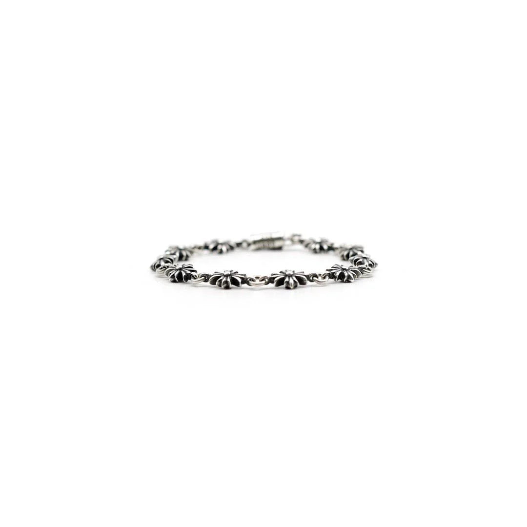 Silver Tiny E Bracelet