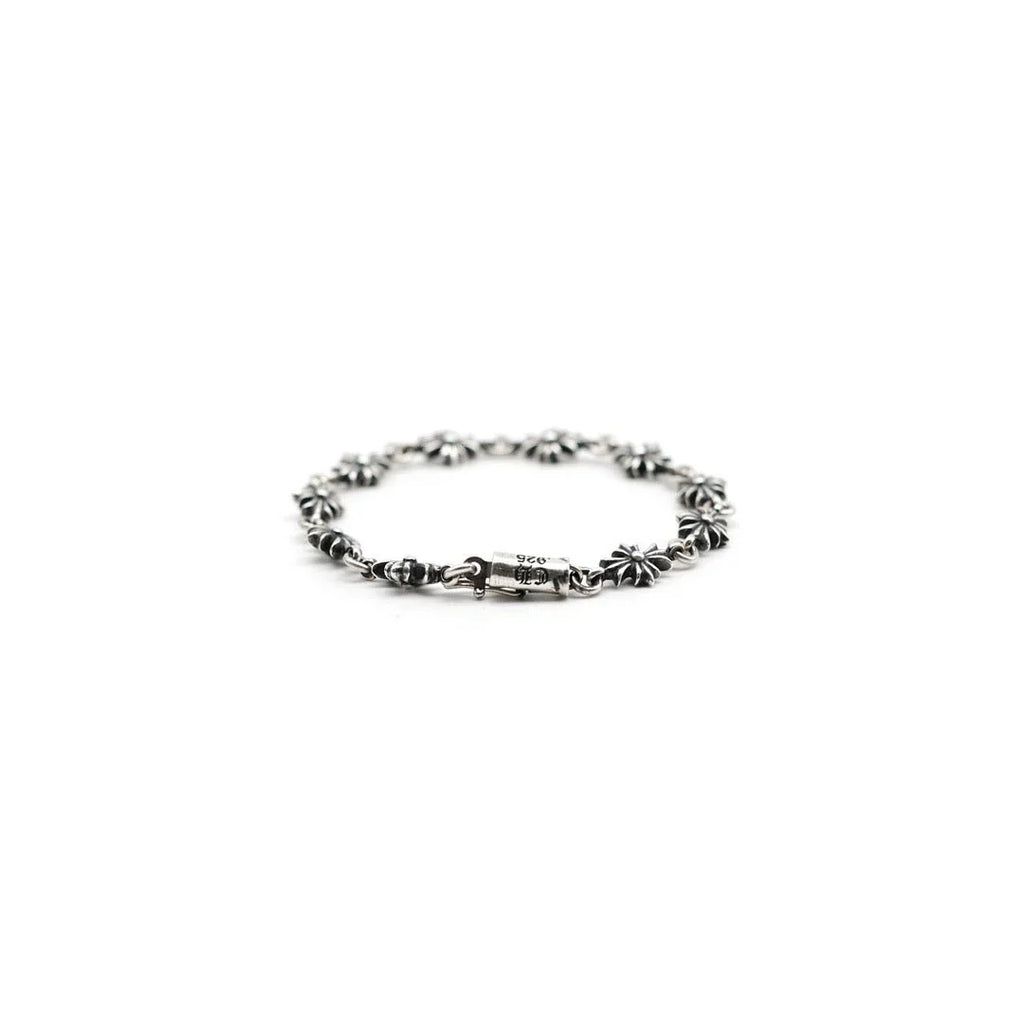 Silver Tiny E Bracelet
