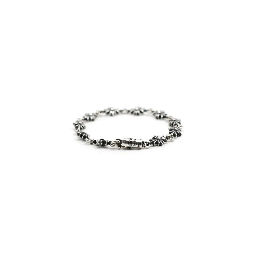 Silver Tiny E Bracelet