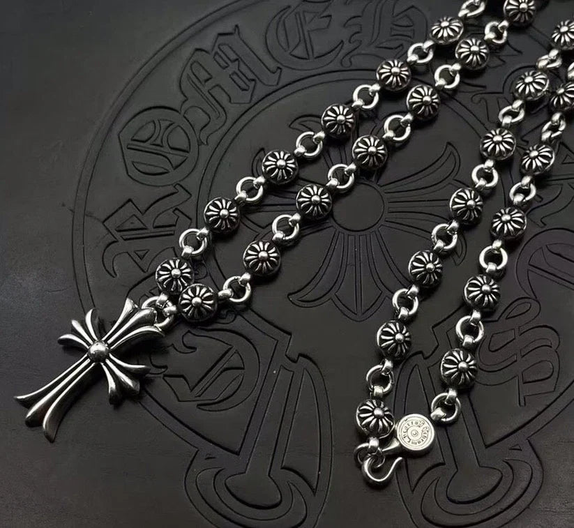 LOGO NECKLACE 9